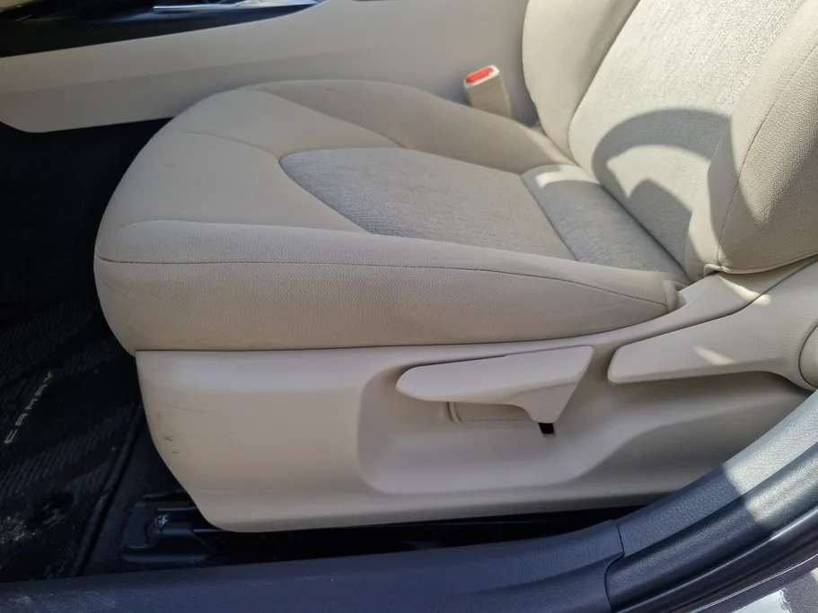 تويوتا كامري LE 2024 