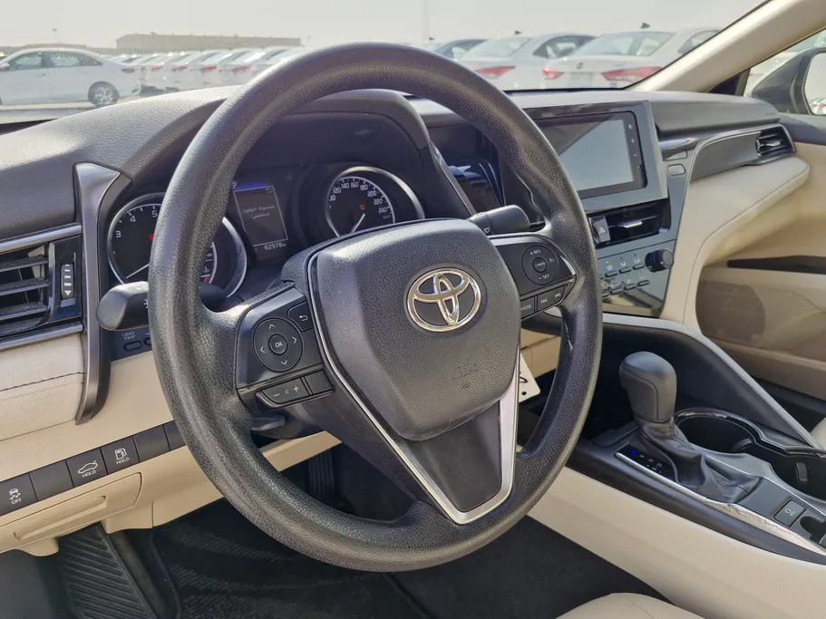 تويوتا كامري LE 2024 