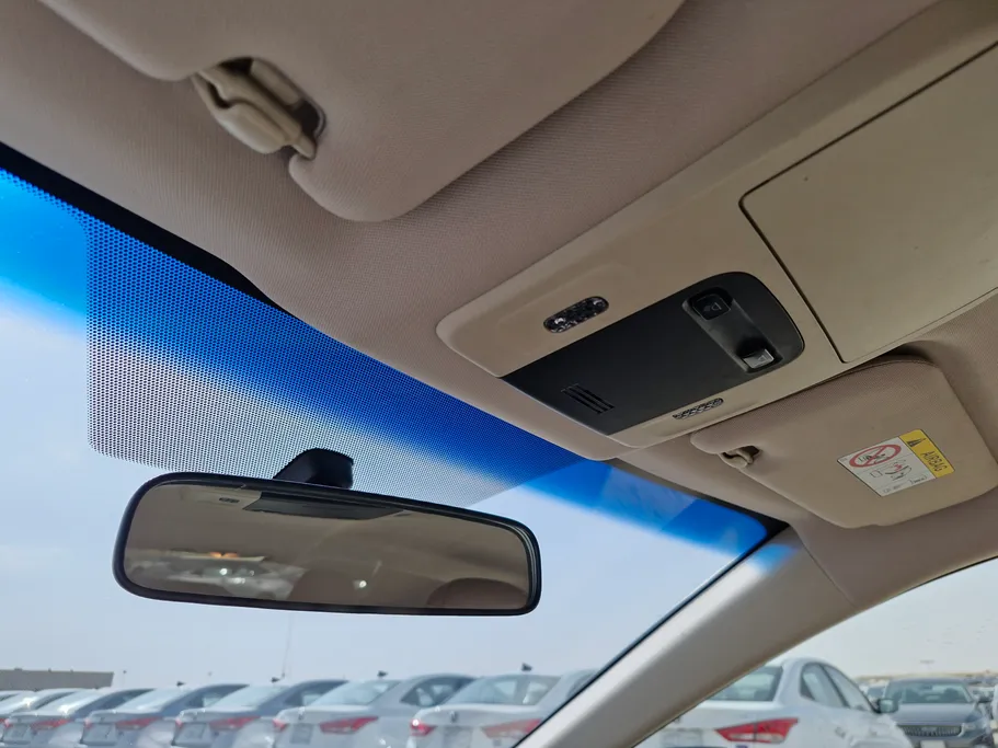 تويوتا كامري LE 2024 