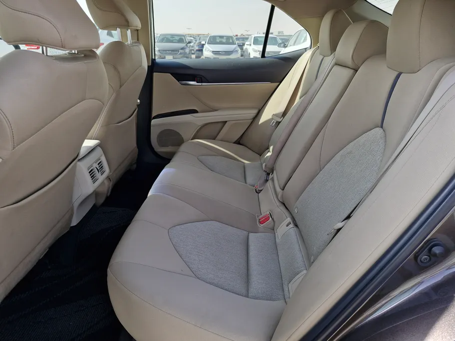 تويوتا كامري LE 2024 