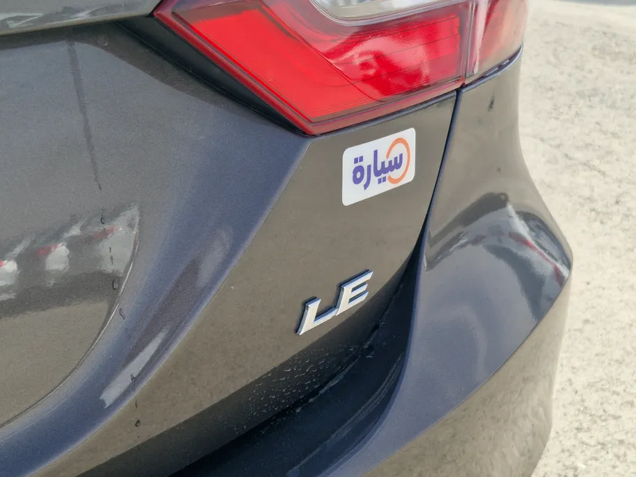 تويوتا كامري LE 2024 