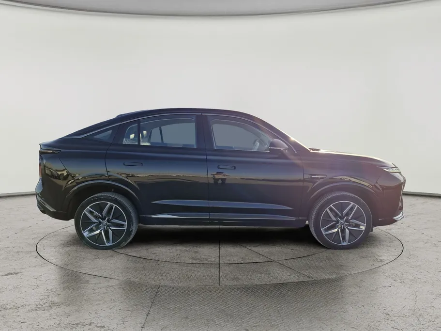 ام جي ويل لاكجري 2024 