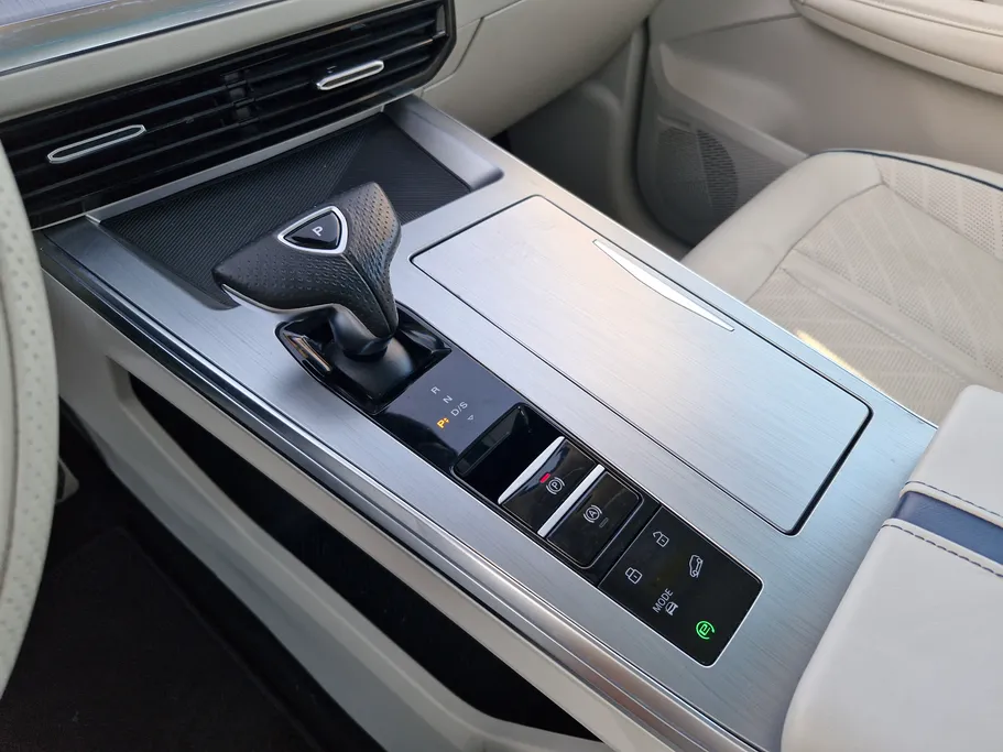 ام جي ويل لاكجري 2024 