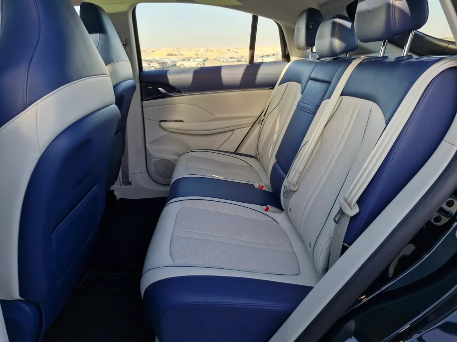 ام جي ويل لاكجري 2024 