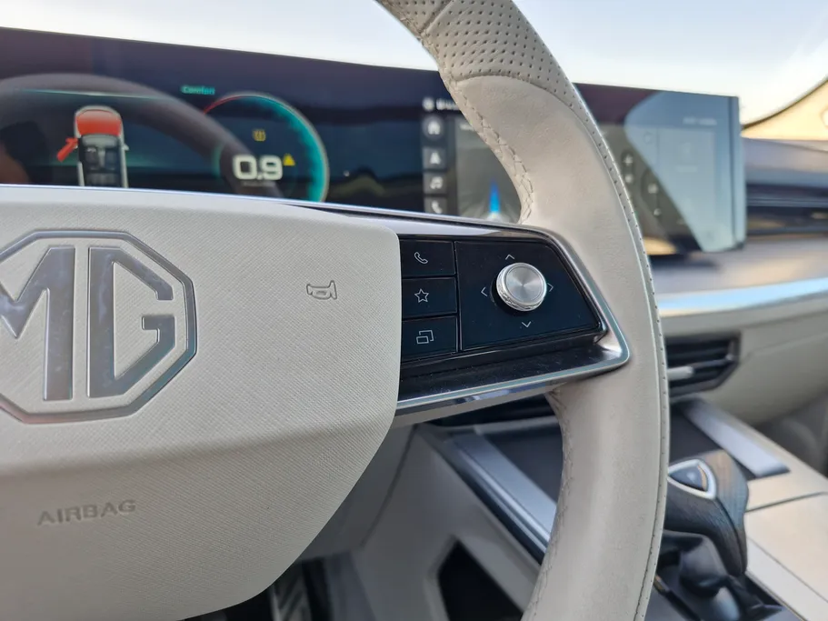 ام جي ويل لاكجري 2024 