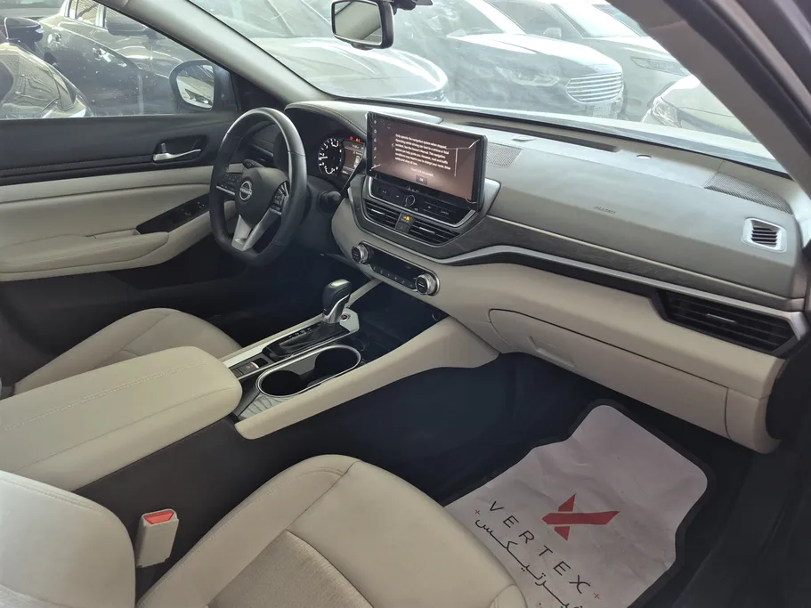 نيسان التيما SV 2025 