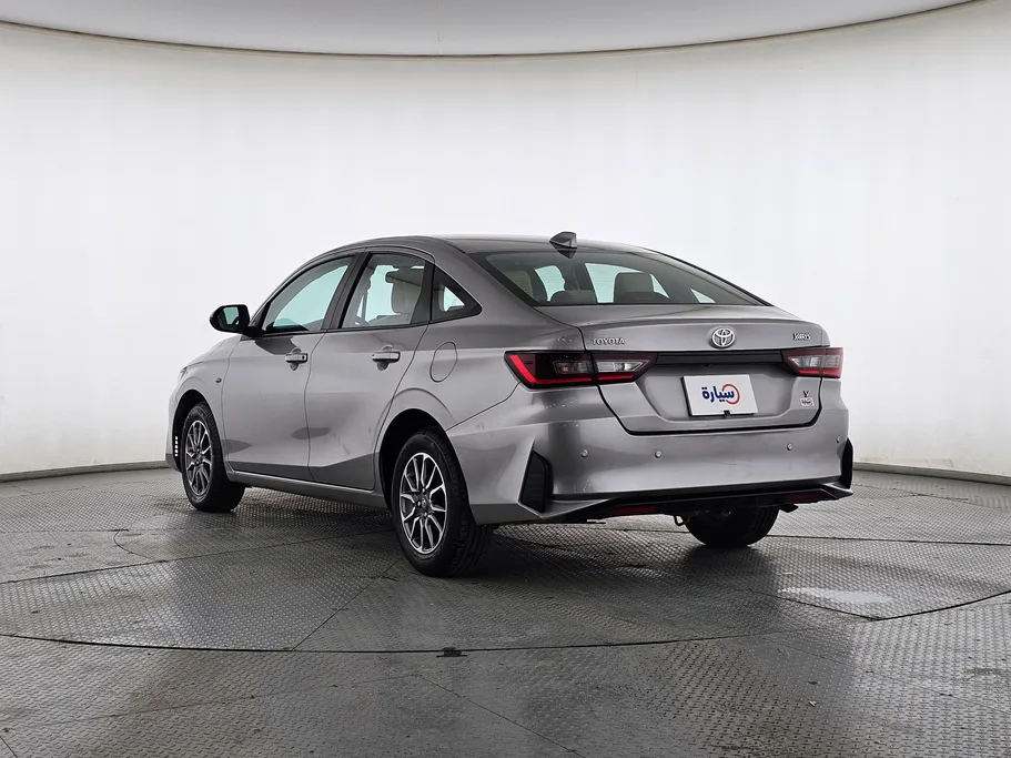 2023 Toyota Yaris  Y 