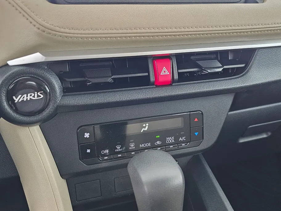 2023 Toyota Yaris  Y 