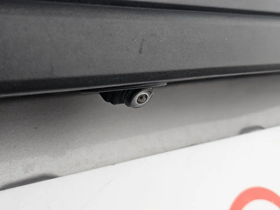 2023 Toyota Yaris  Y 