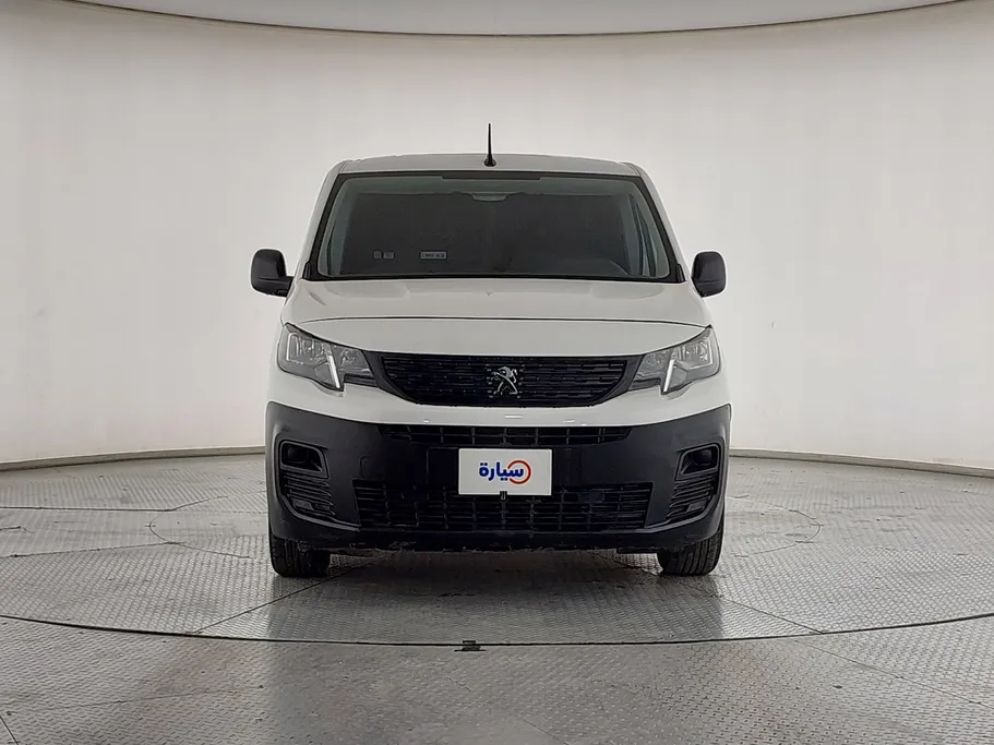 2022 Peugeot Partner Short van 