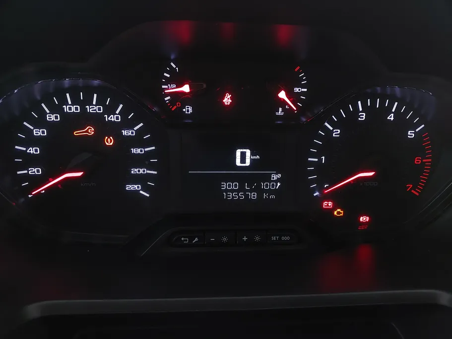 2022 Peugeot Partner Short van 