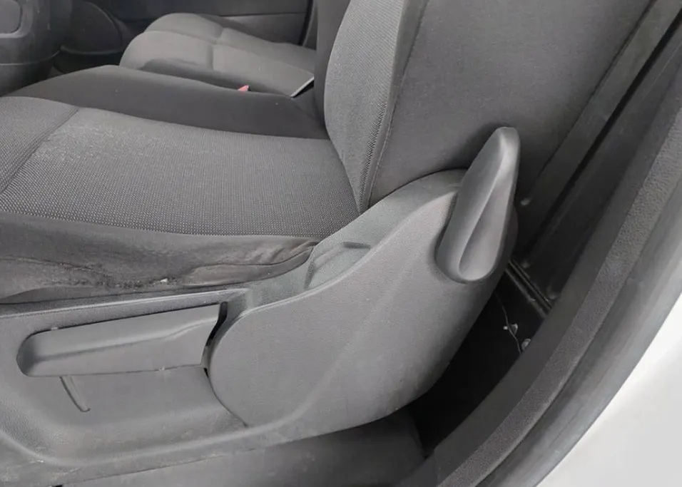 2022 Peugeot Partner Short van 