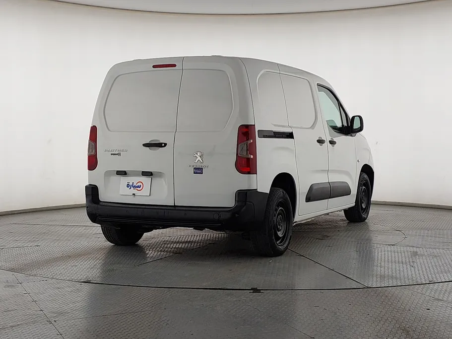 2022 Peugeot Partner Short van 