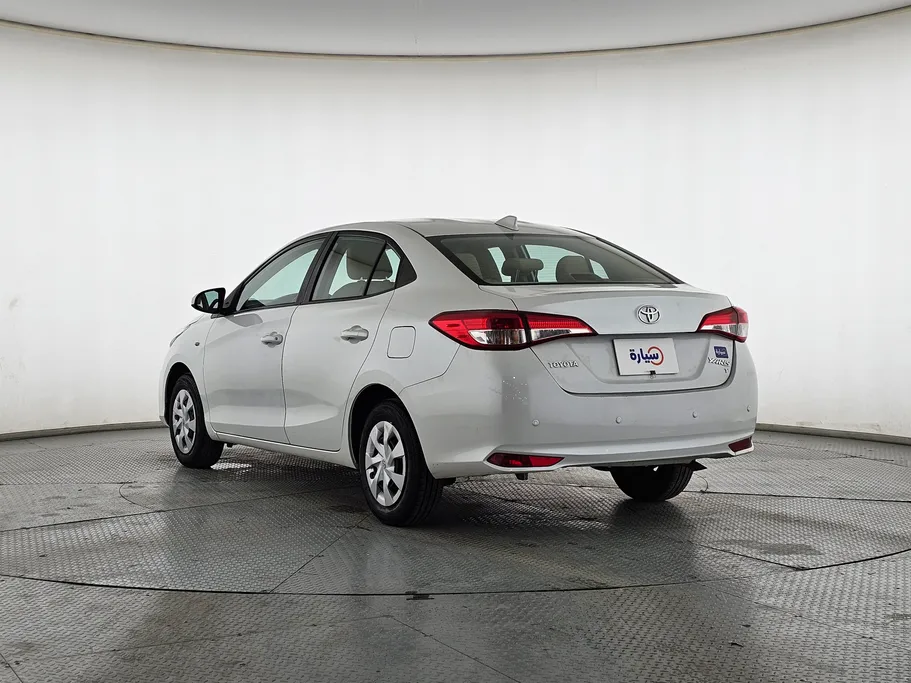 2021 Toyota Yaris  Y 