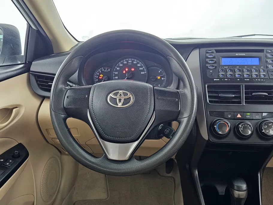 2021 Toyota Yaris  Y 