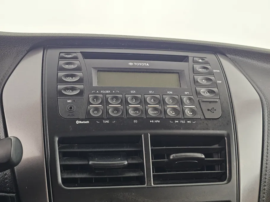 2021 Toyota Yaris  Y 