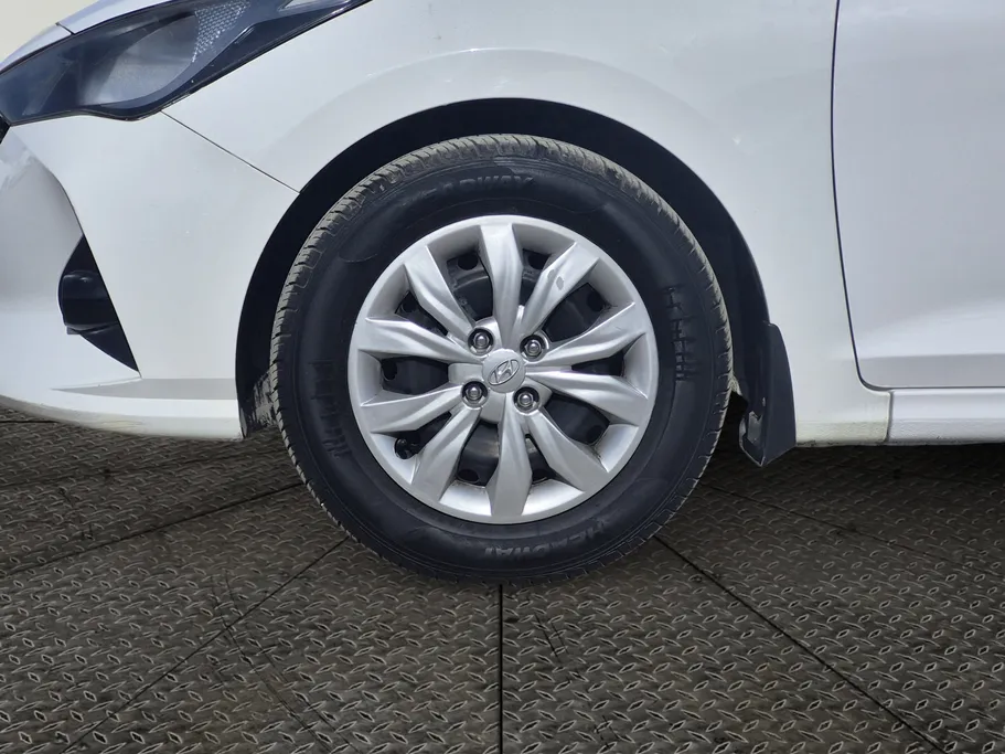 هيونداي اكسنت سمارت 2023 