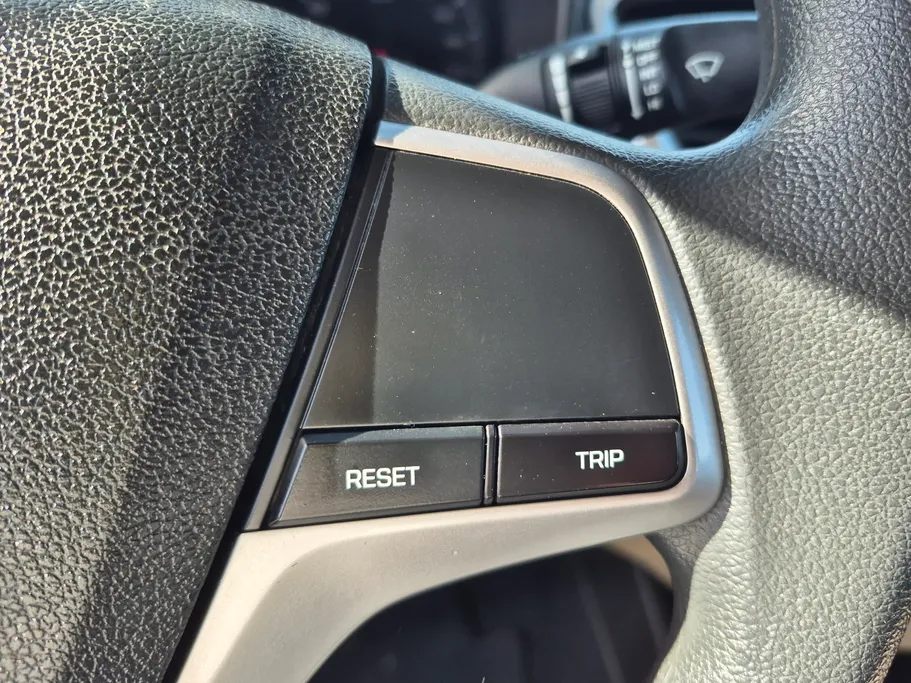 هيونداي اكسنت سمارت 2023 