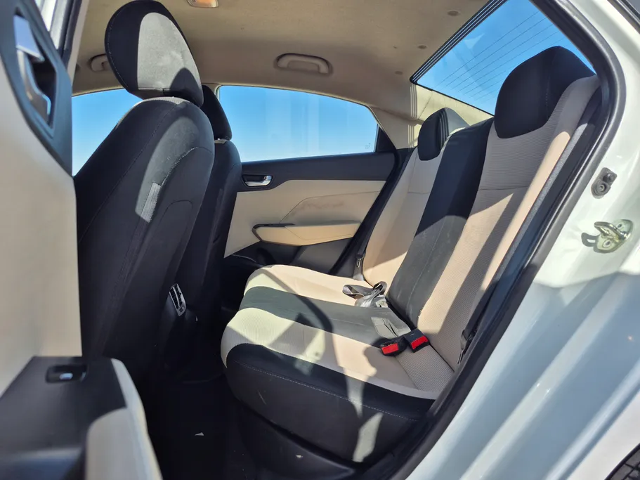 هيونداي اكسنت سمارت 2023 