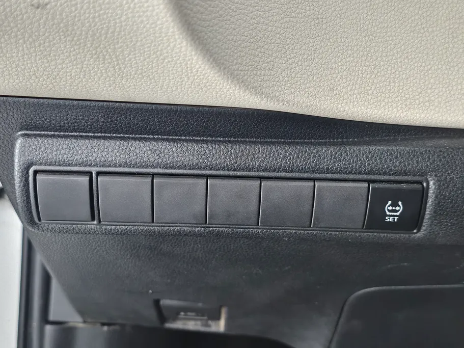 2023 تويوتا Corolla XLI 