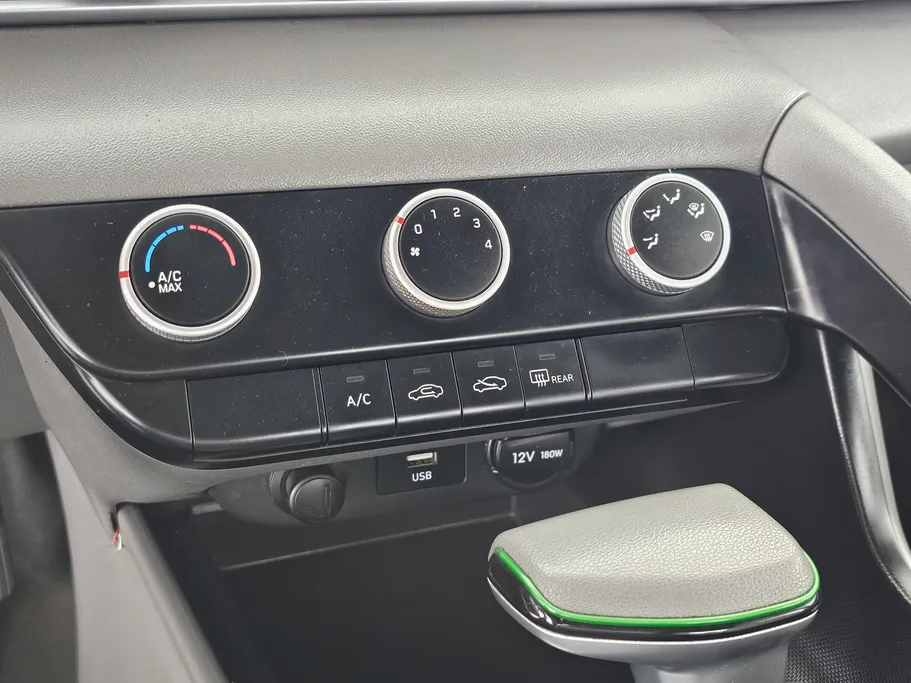 2022 Hyundai Elantra Fleet 