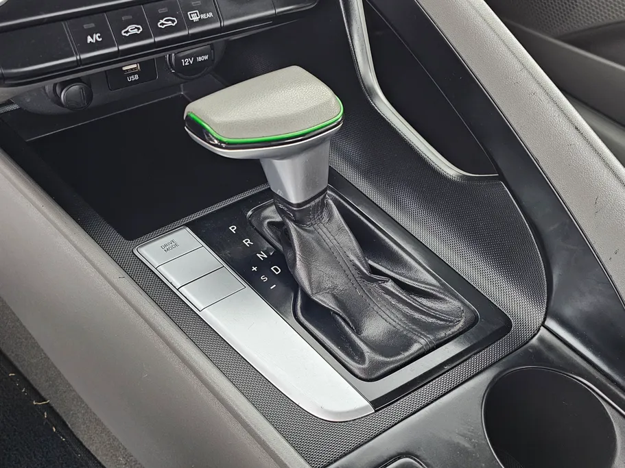 2022 Hyundai Elantra Fleet 