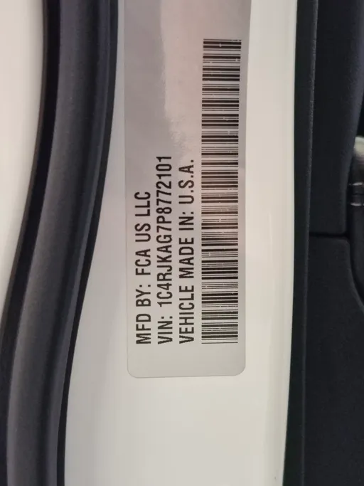 جيب جراند شيروكي L 2023 