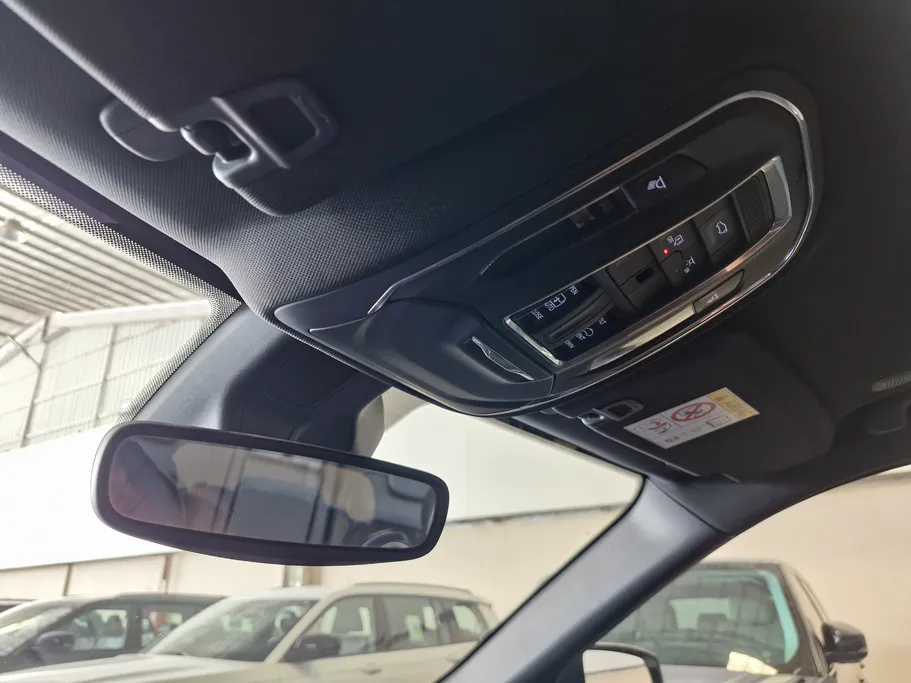 جيب جراند شيروكي L 2023 