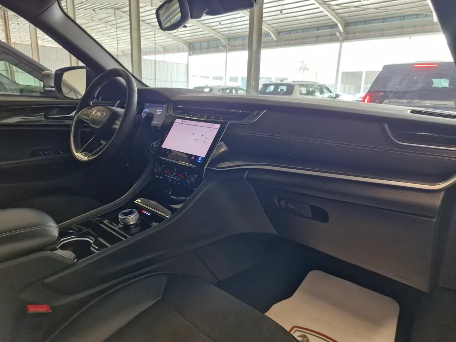 جيب جراند شيروكي L 2023 