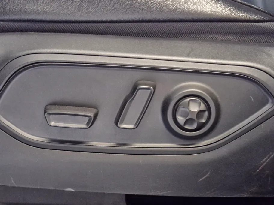 جيب جراند شيروكي L 2023 