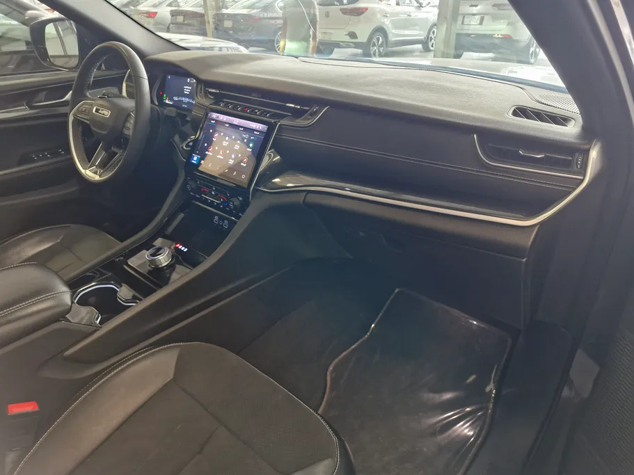 جيب جراند شيروكي L 2023 