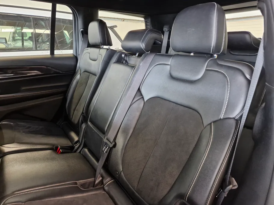 جيب جراند شيروكي L 2023 