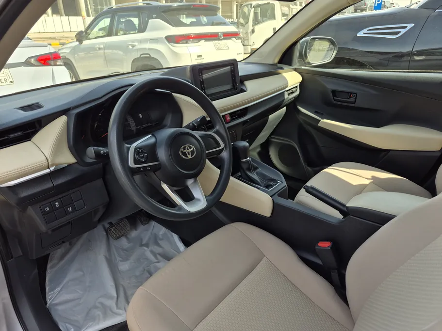 تويوتا يارس Y 2023 