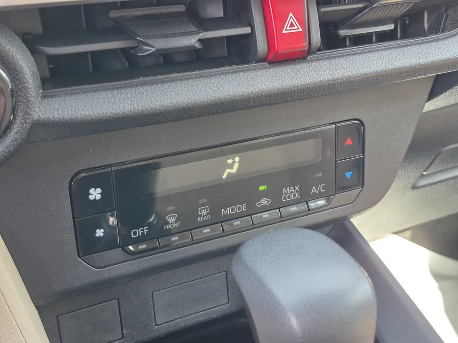 تويوتا يارس Y 2023 