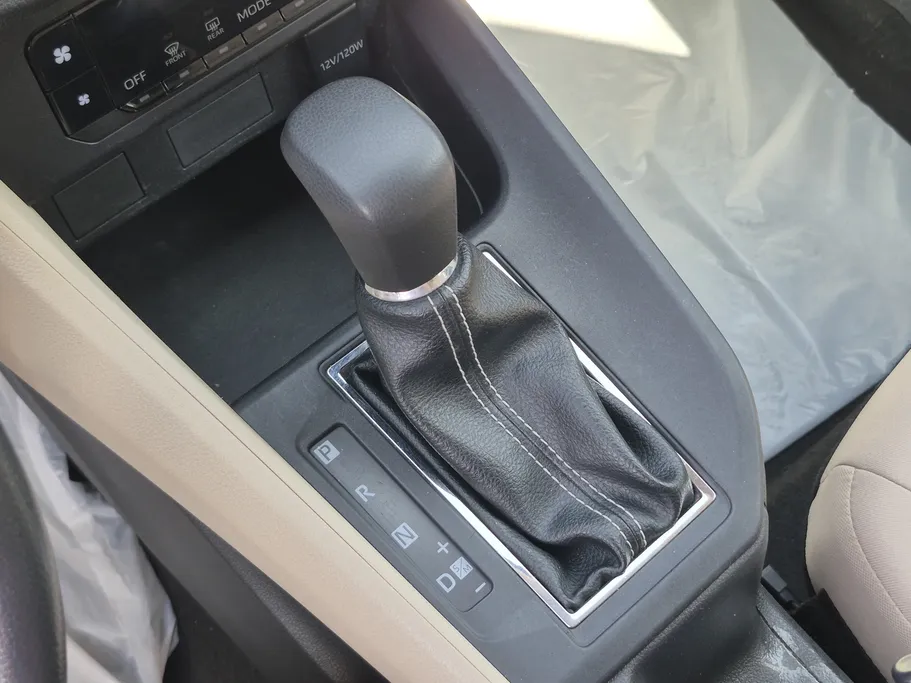 تويوتا يارس Y 2023 