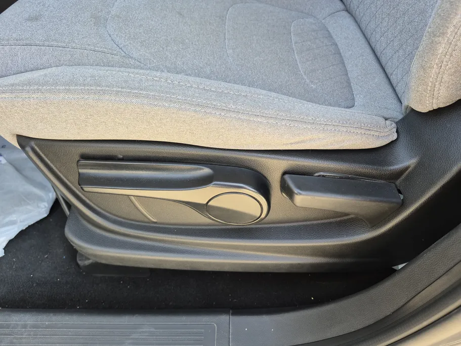 2024 Chevrolet Captiva LT 