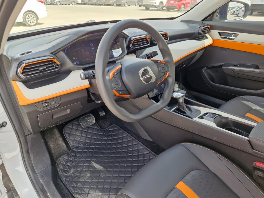 دونج فينج شاين E1 2025 