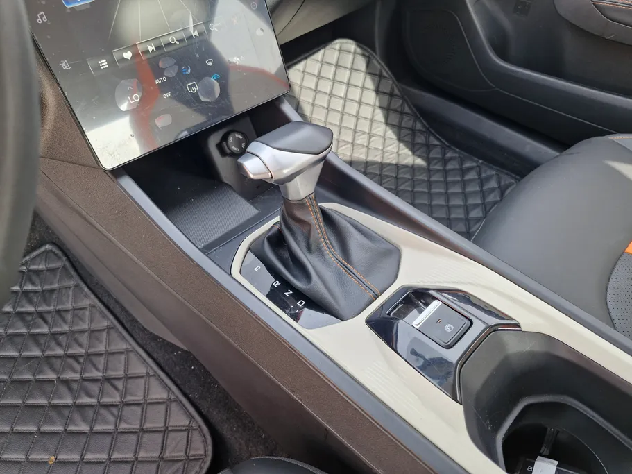 دونج فينج شاين E1 2025 