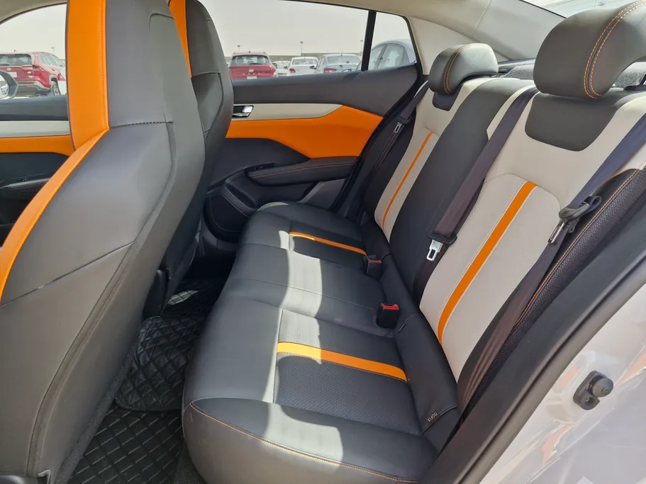 دونج فينج شاين E1 2025 