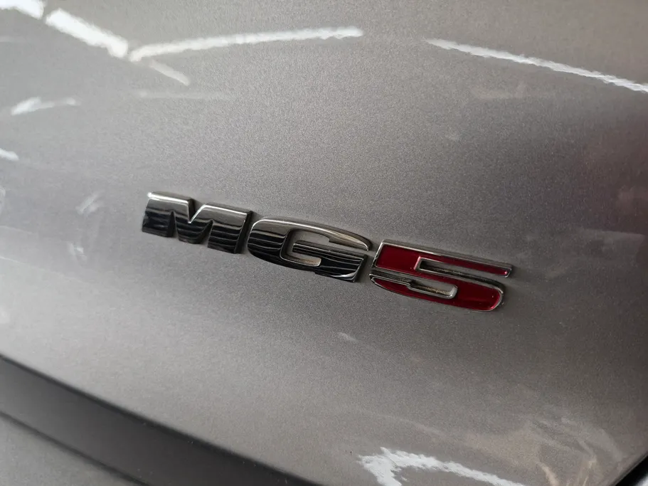 2023 MG 5 LUX 