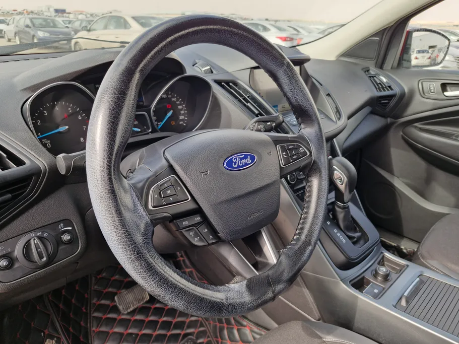 فورد اسكيب اس اى 2020 