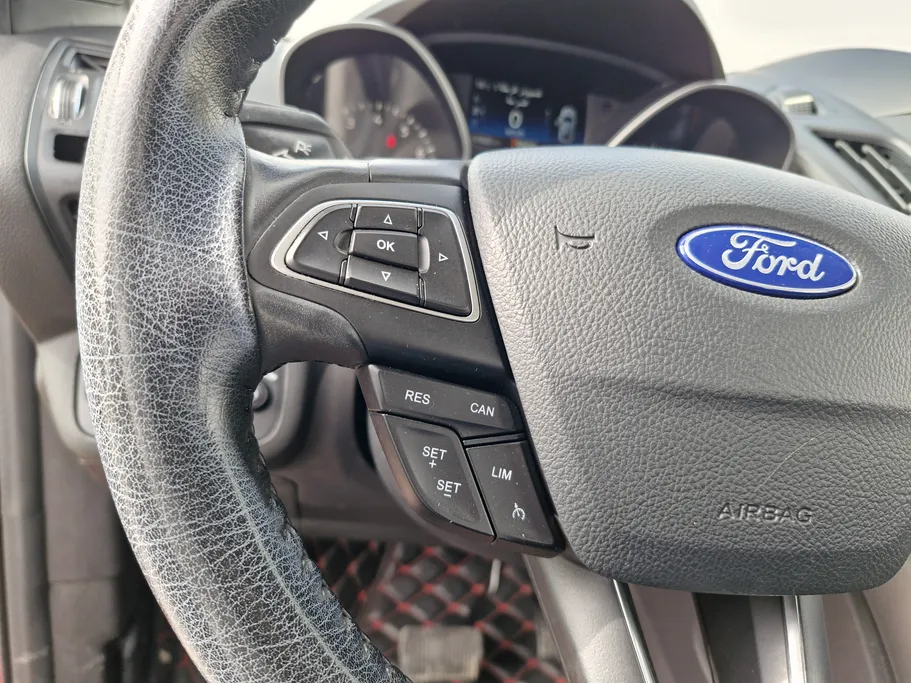 فورد اسكيب اس اى 2020 