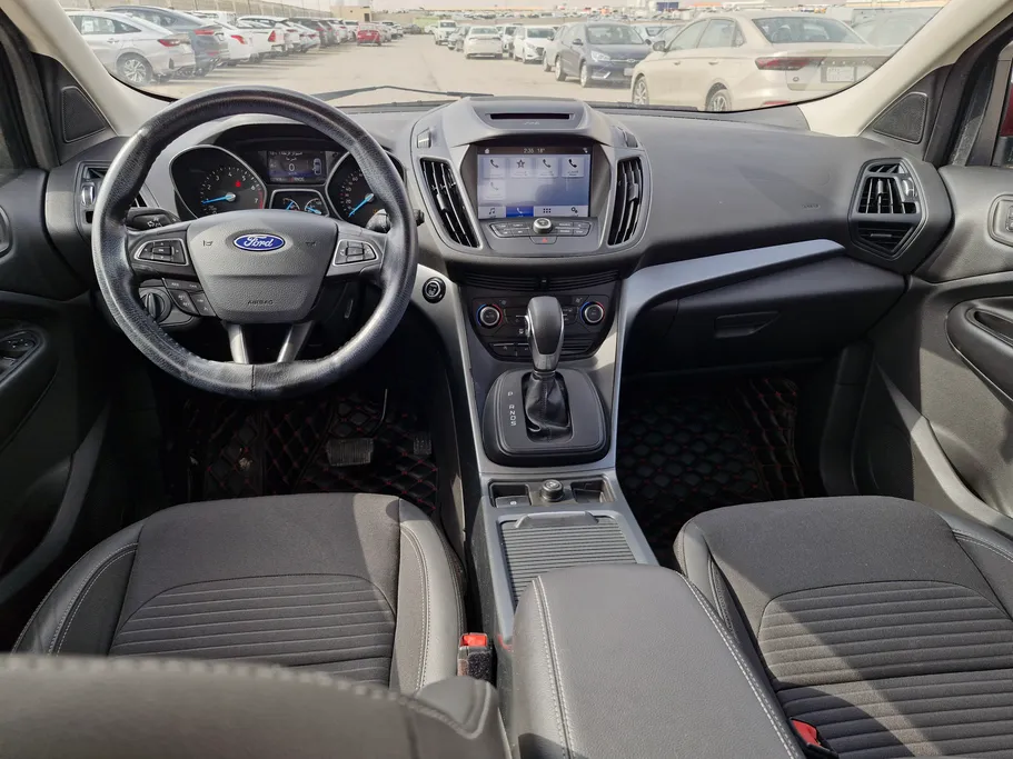 فورد اسكيب اس اى 2020 