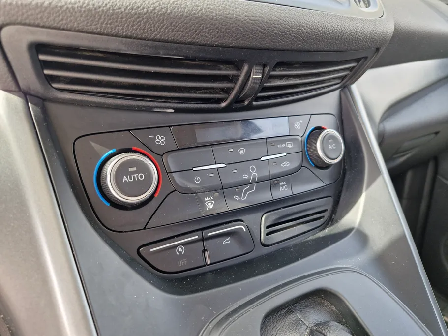 فورد اسكيب اس اى 2020 