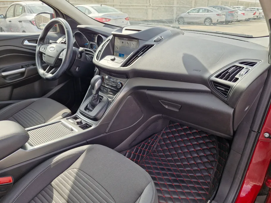 فورد اسكيب اس اى 2020 