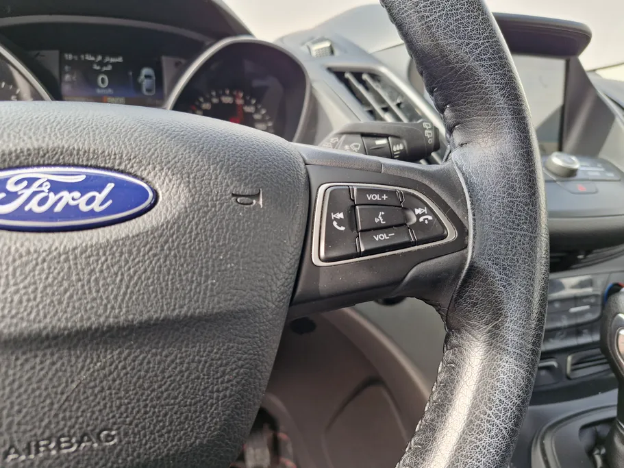 فورد اسكيب اس اى 2020 