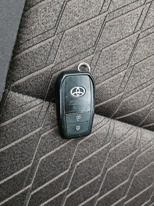 تويوتا اينوفا GL HEV 2024 