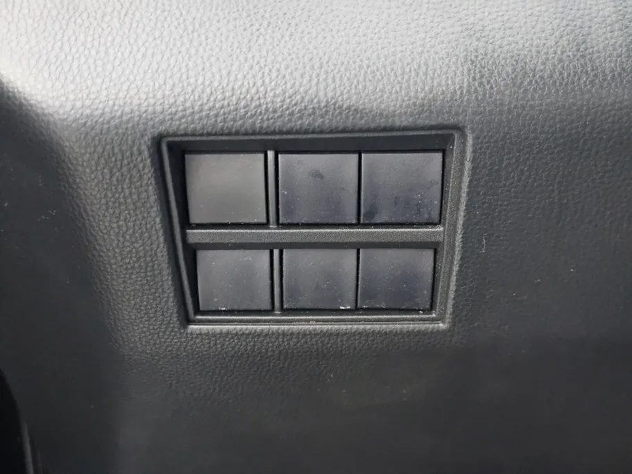 تويوتا اينوفا GL HEV 2024 