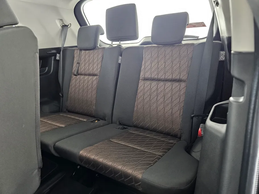 تويوتا اينوفا GL HEV 2024 