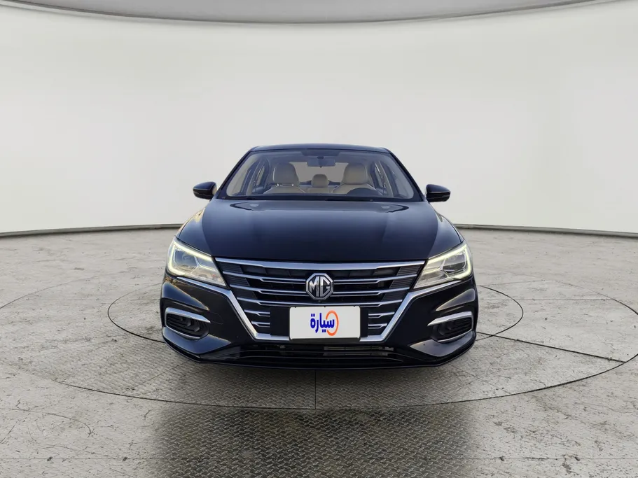 ام جي 5 LUX 2023 